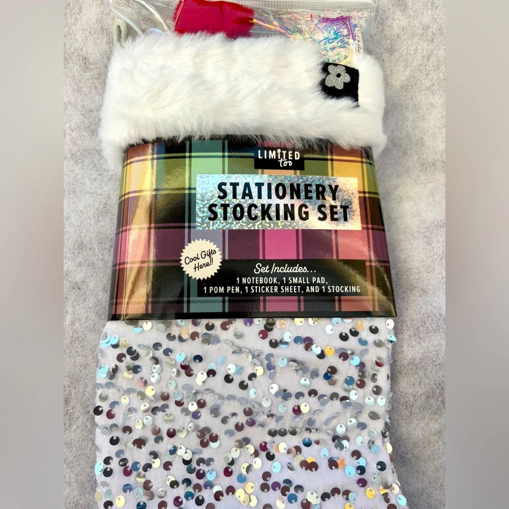 LIMITED too SEQUIN STOCKING and STATIONARY GIFT SET - Picture 4 of 9